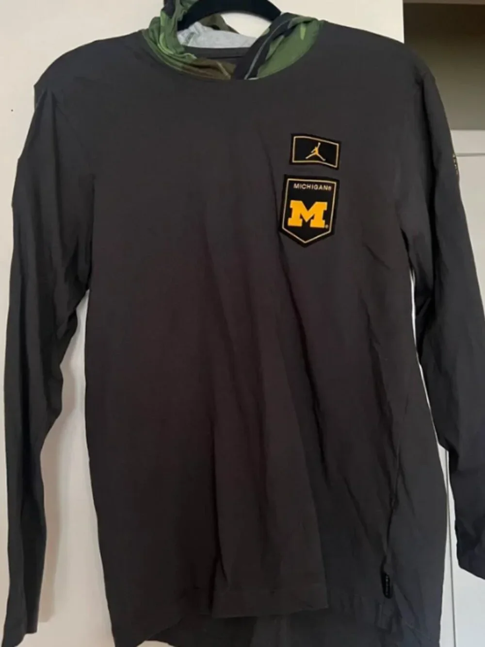 Jordan University of Michigan Military USA Hoodie Long Sleeve Nike Camo SMALL
